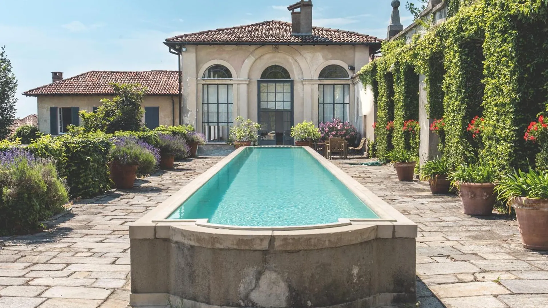 Villa La Limonera contacts
